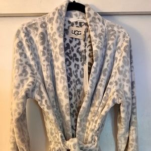UGG Marlow Double-Face Fleece Robe Snow Leopard, Large